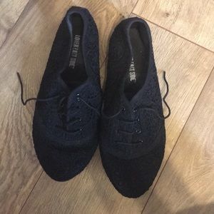 Black Lace flat shoes